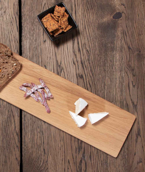 Tapas bræt i FSC certificeret egetræ - længde 60 cm.