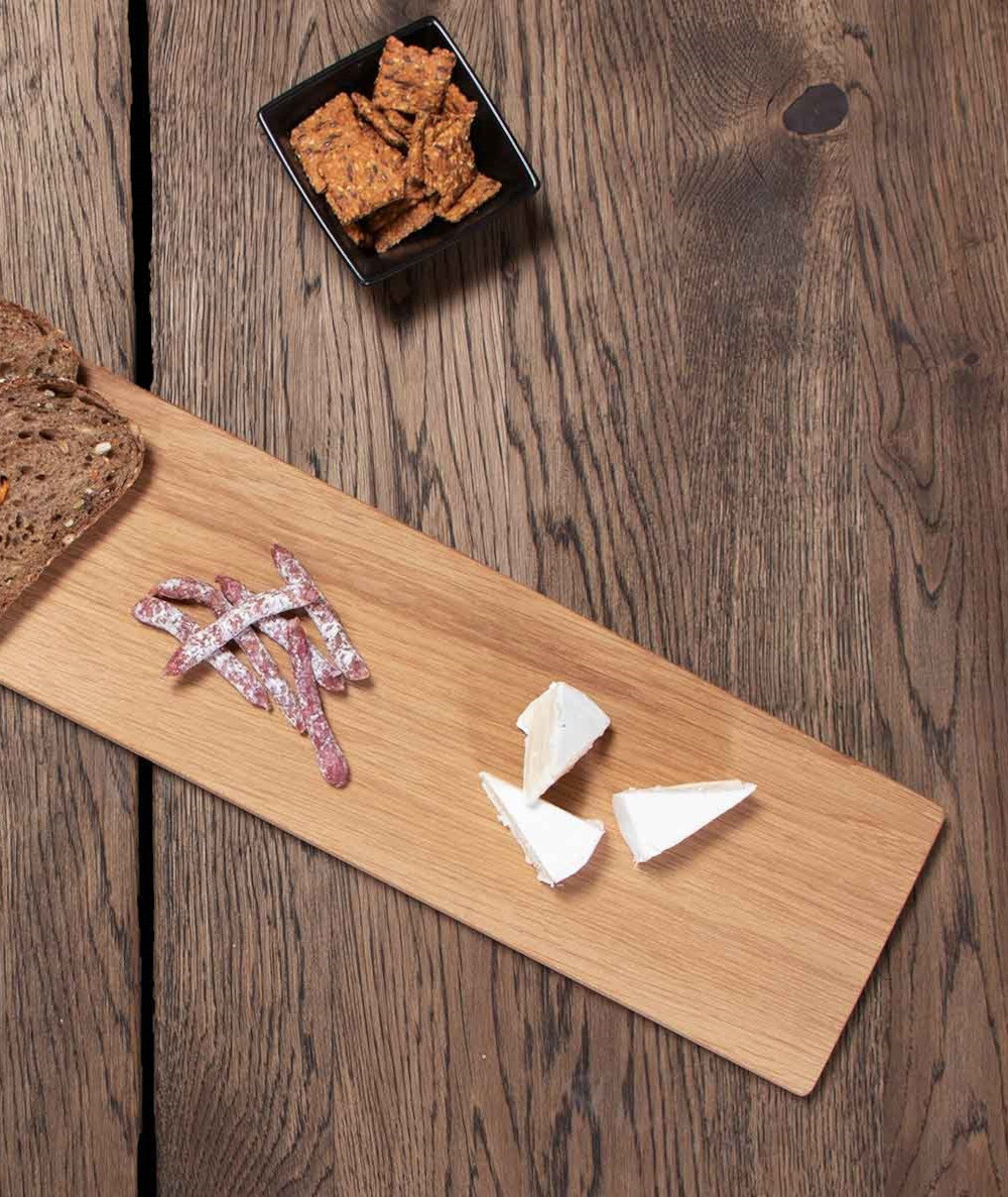 Tapas bræt i FSC certificeret egetræ - længde 60 cm.