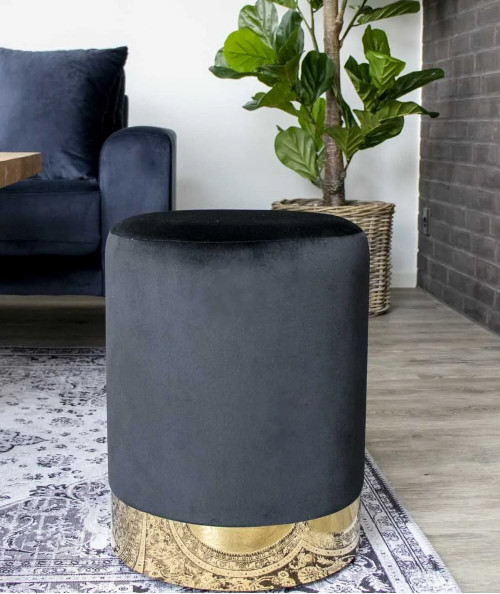Gamby Puf - Puf i sort velour med messing farvet kant