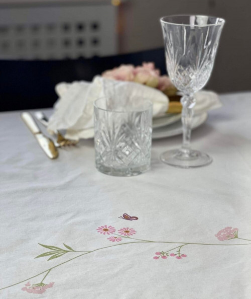 Coated dug med blomster 240 cm