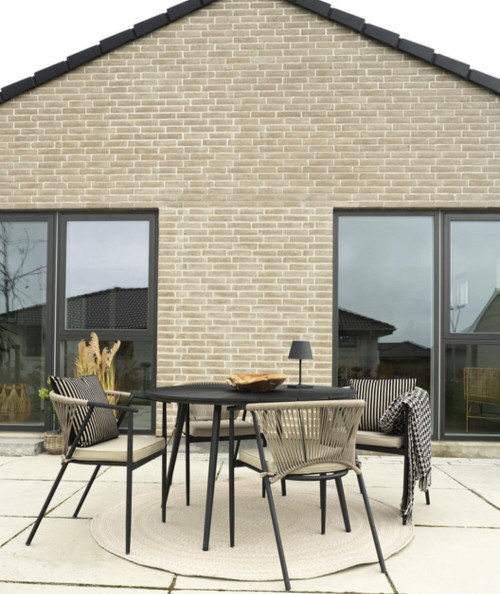 Rundt havebord i nonwood med sorte metal ben - ø120 cm