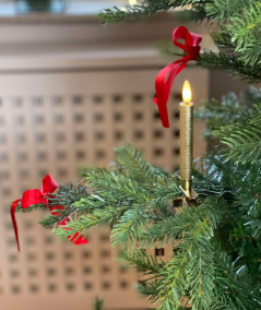 LED Juletræslys i guld med holder og fjernbetjening - 10 stk.