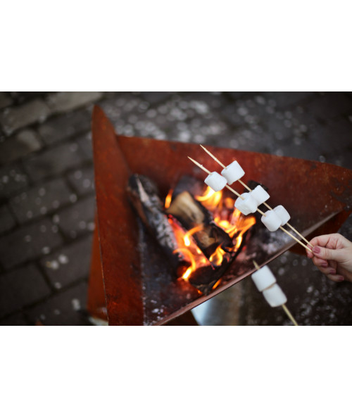 Skumfiduser og bålhygge med bålfad i cortenstål